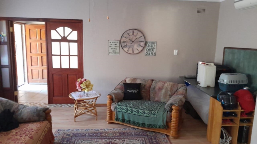 5 Bedroom Property for Sale in Riebeeckstad Free State